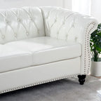 Canapé Chesterfield 3 places 84 po avec accoudoirs roulés et garniture cloutée argentée | Blanc